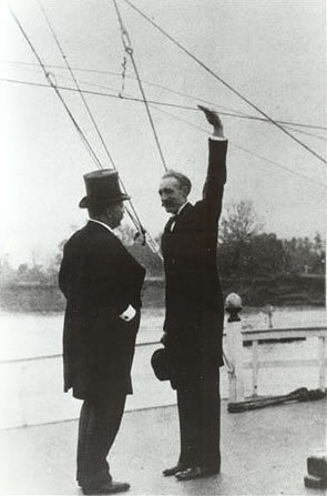 Theodore Roosevelt and Gifford Pinchot, on the steamer&nbsp;<em>Mississippi</em>, 1907