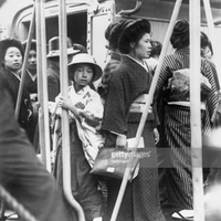 SanFran Japanese arrive on boat.jpg