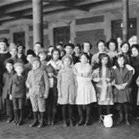 immigrant-children-ellis-island.jpg