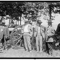 Gettysburg Reunion: G.A.R and U.C.V Veterans of the G.A.R and of the Confederacy, at the Encampment.<br />
